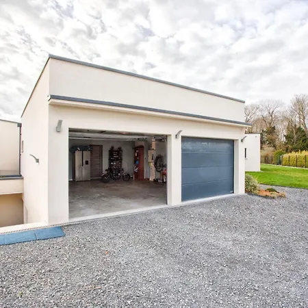 게스트하우스 Howard — Jacuzzi, Tranquility & Parking Ranville