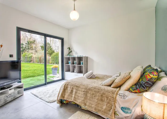 بيت ضيافة Howard — Jacuzzi, Tranquility & Parking Ranville