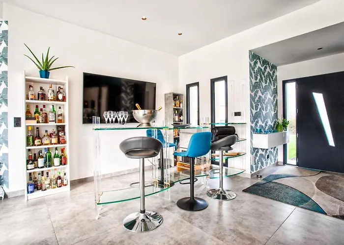 Howard — Jacuzzi, Tranquility & Parking 4* Ranville