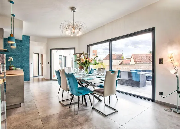 Howard — Jacuzzi, Tranquility & Parking بيت ضيافة