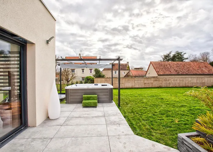 Howard — Jacuzzi, Tranquility & Parking بيت ضيافة